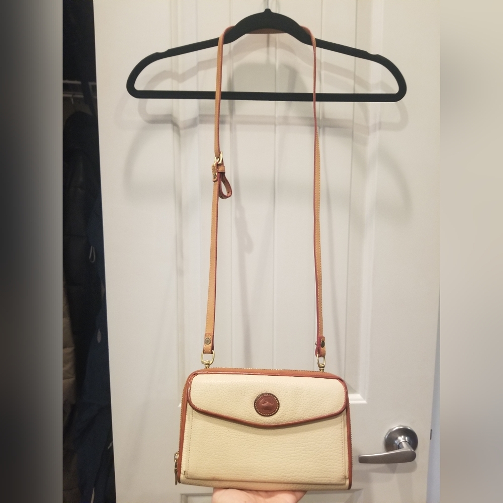 Discontinued Dooney and Bourke Crossbody Wallet Purse